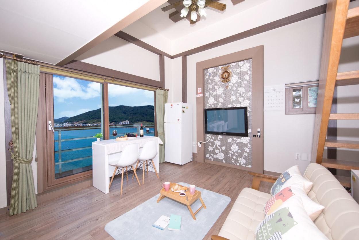 Hyacinth Pension Tongyeong Exterior photo
